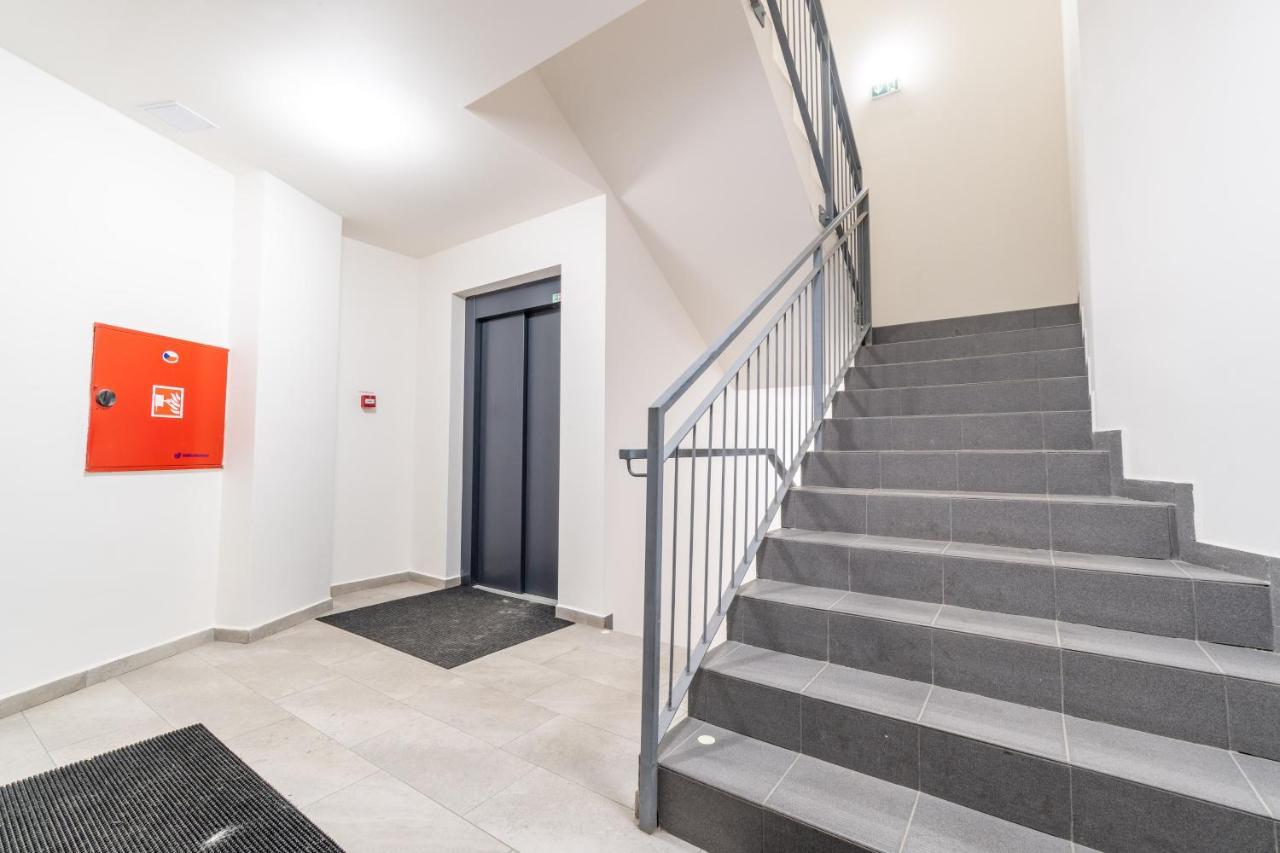 Brand New Studio Apartment # 42 In Brand New Building With Free Parking In The Center Prague Ngoại thất bức ảnh
